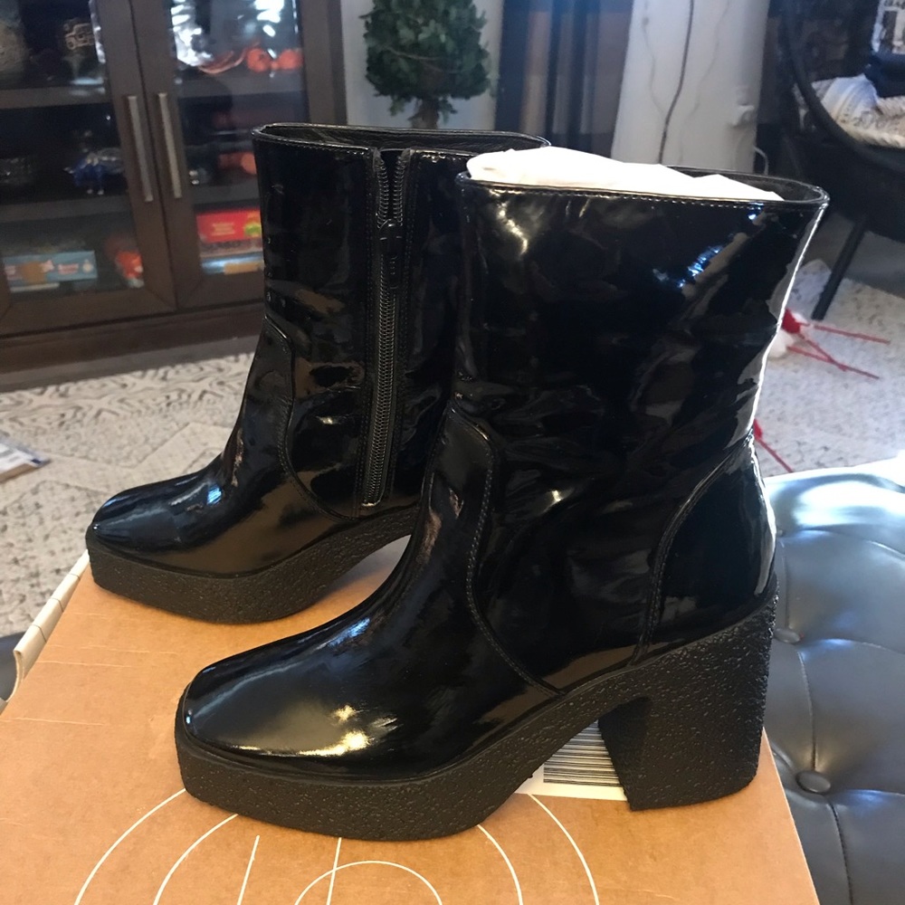 Urban Outfitters Chunky Aria Boots Size 7